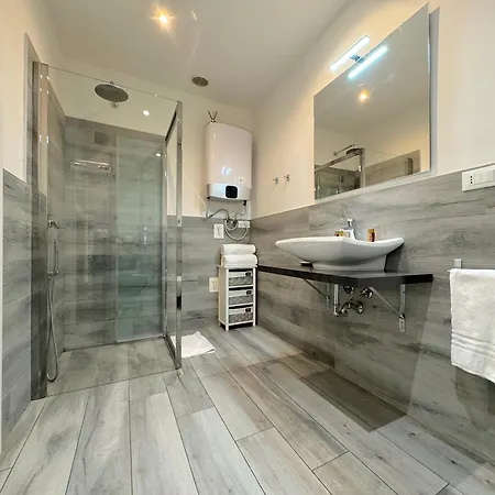 Apartment Dimora Aurelio *